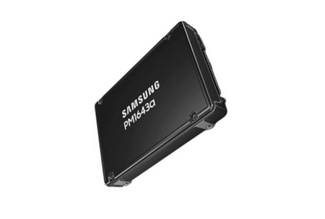 Samsung MZILT3T8HBLS-00007 3.84 TB SSD