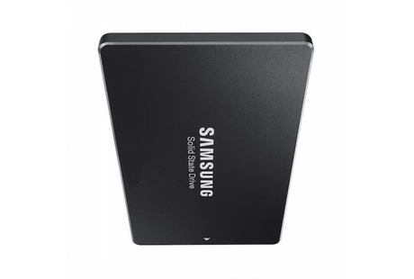 Samsung MZWLJ7T6HALA 0007C NVMe SSD
