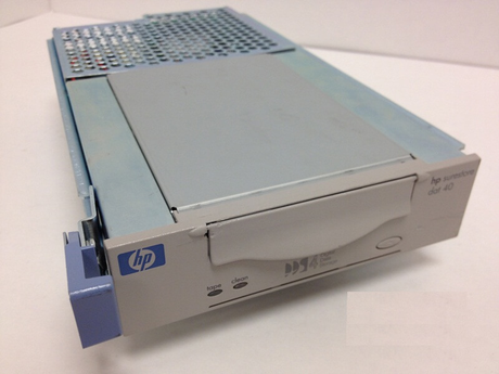 HP C7497A 20/40GB  Tape Drive Tape Storage DDS-4 Internal
