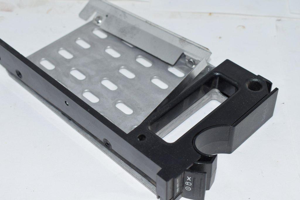 4649C Dell Hot Swap SCSI Hard Drive Tray Sled Bracket For Poweredge And Powervault Servers. Refurbished.